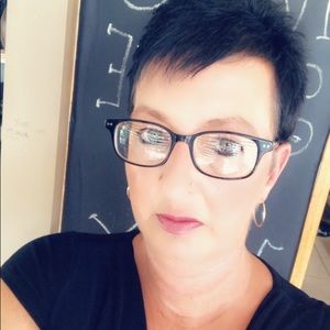 Meet your Posher, Carrie